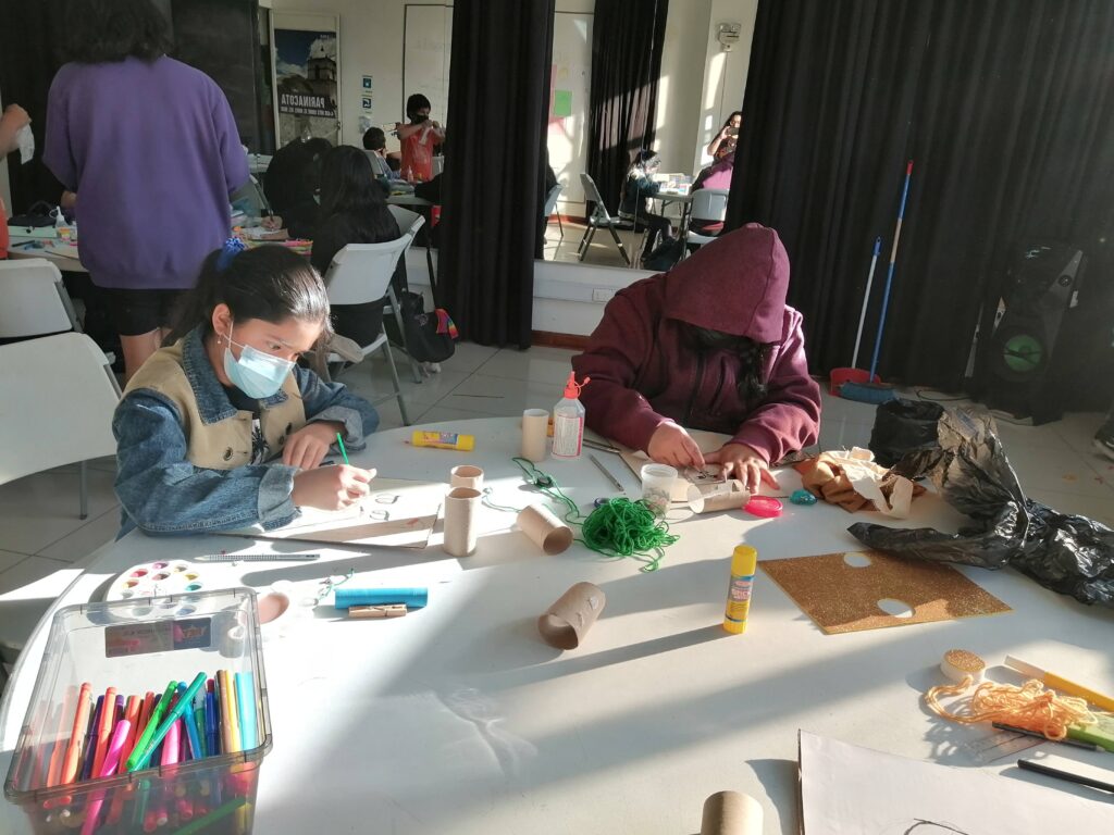 Cecrea-Arica2022Experiencias-pedagogicas-(EP)LaboratoriosMi-Autorretrato-DivertidoFotografias-(FG)Mi_Autorretrato_Divertido_(FG).pdf